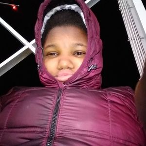 Meet your Posher, Leona